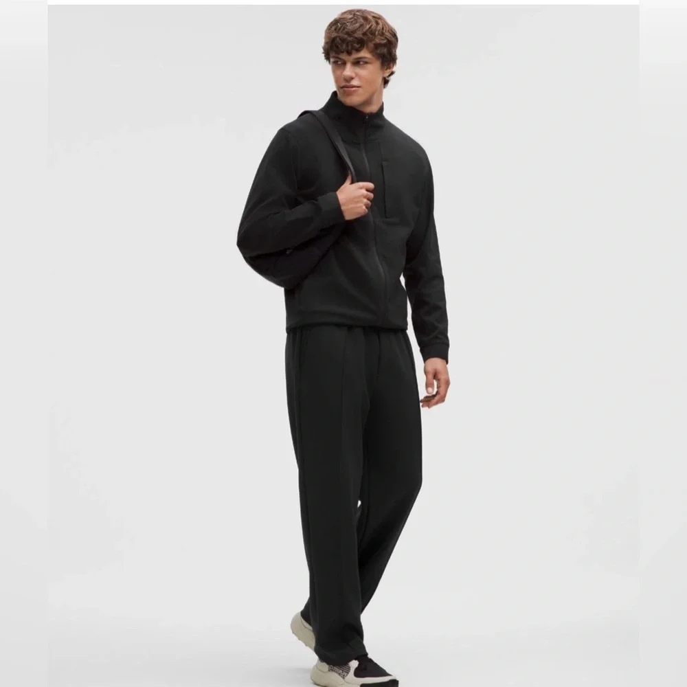 Lululemon Men’s “Sojourn” Jacket (L) *NEW FOR FALL/WINTER*